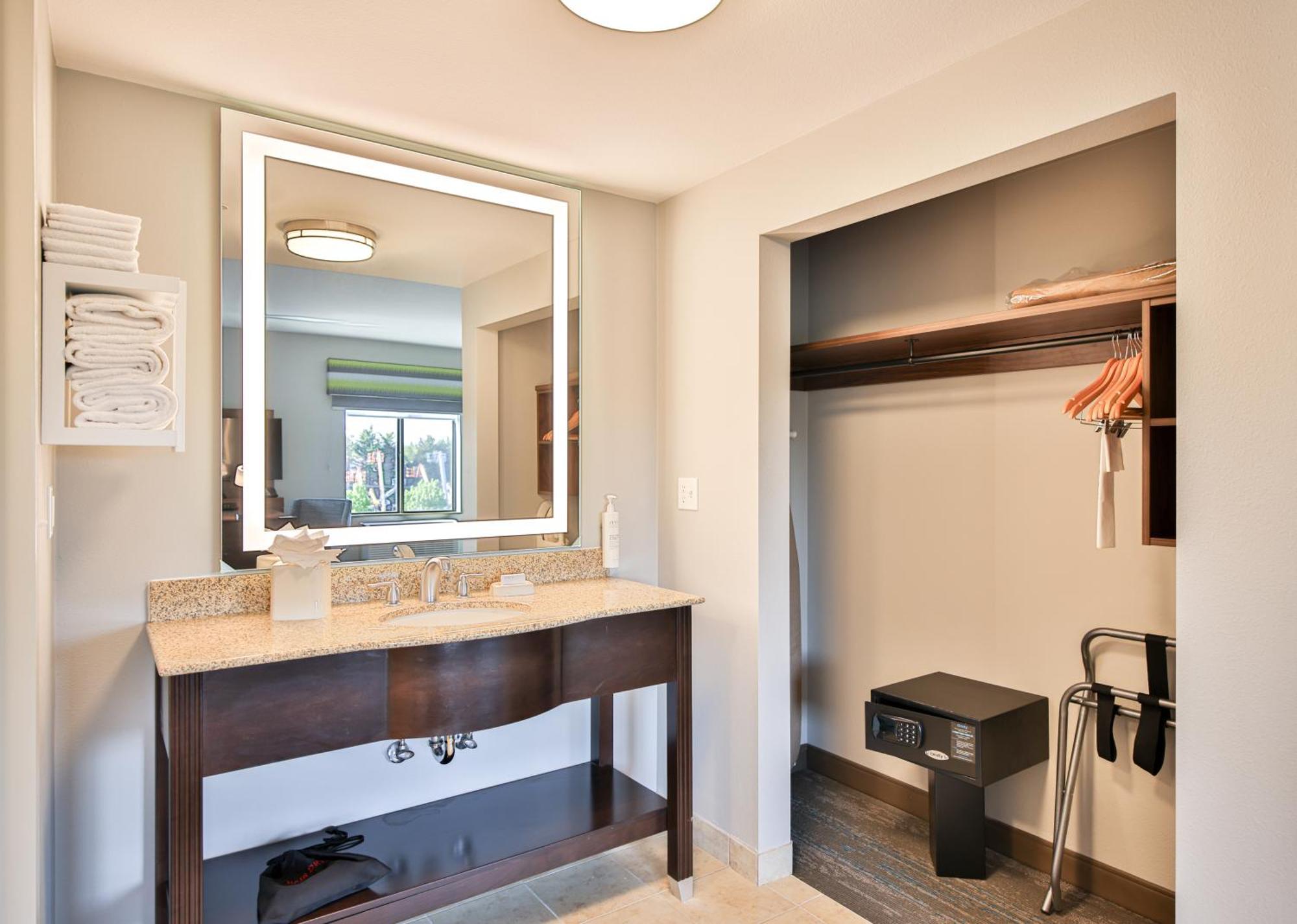 Hampton Inn & Suites By Hilton Seattle/קנט מראה חיצוני תמונה